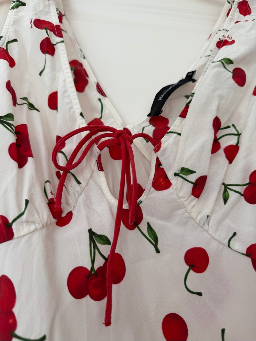 Realisation Par Tea White Cherry Print Tie-Front Sundress - Picture 2 of 7